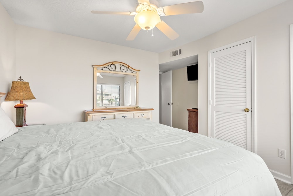Sea Cloisters 105b 3 Bedroom Condo