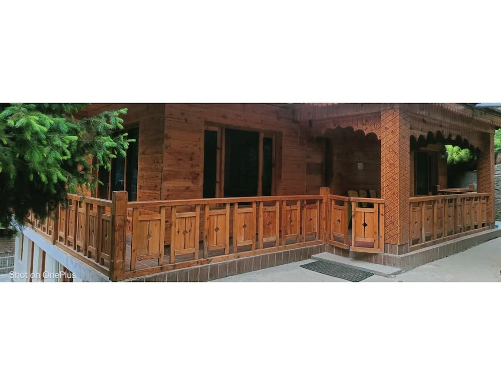 Harsil apple homestay