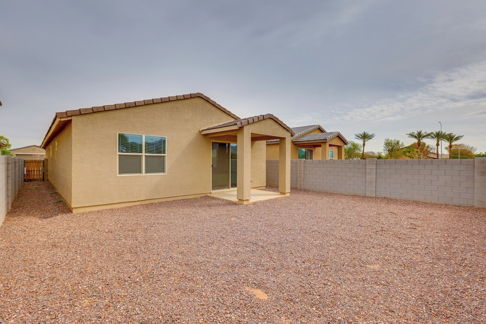 10 Mi to Spring Training: Phoenix Area Home