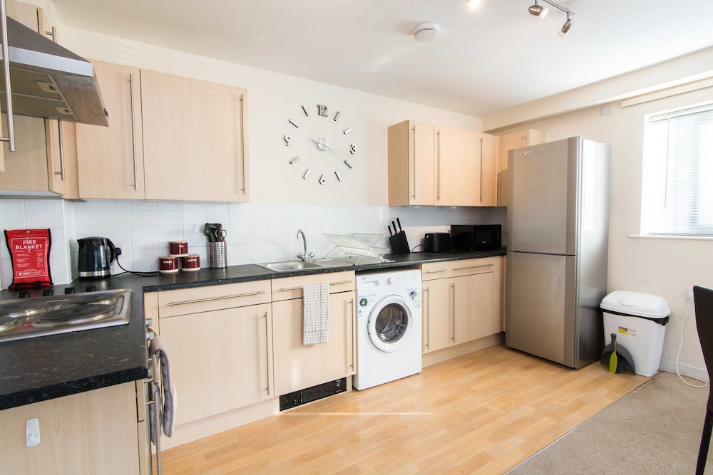 Fremington Court, Coventry - 2 Bedroom Apartment view 5