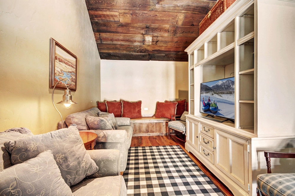 Ski Bridge Lodge - Ski In / Ski Out