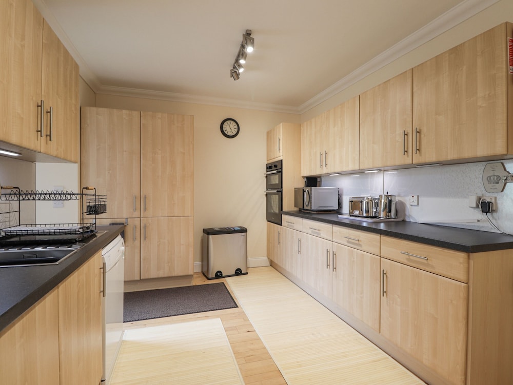 16 Fairfield Road