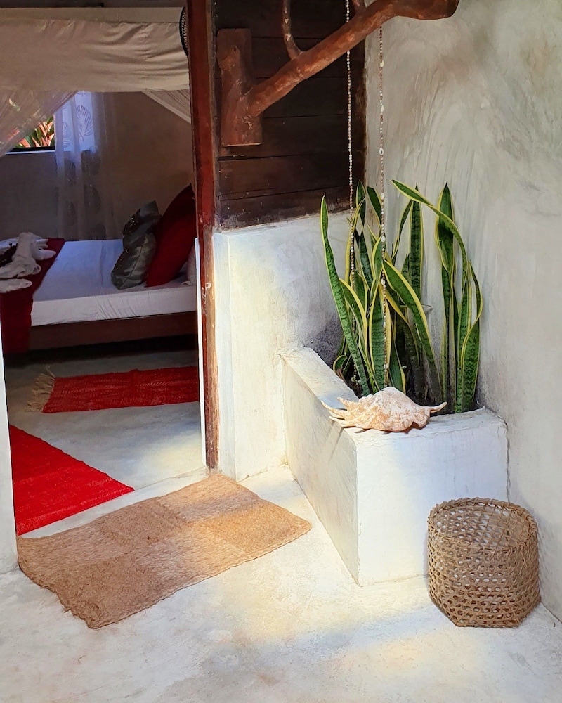 Ravoraha Ecolodge