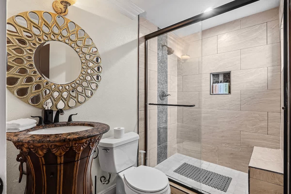 Stunning House wt 6Br 5bth SJ