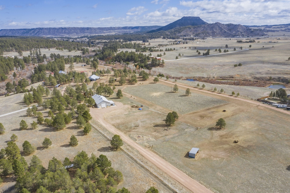 Cowboy Quarters view 5