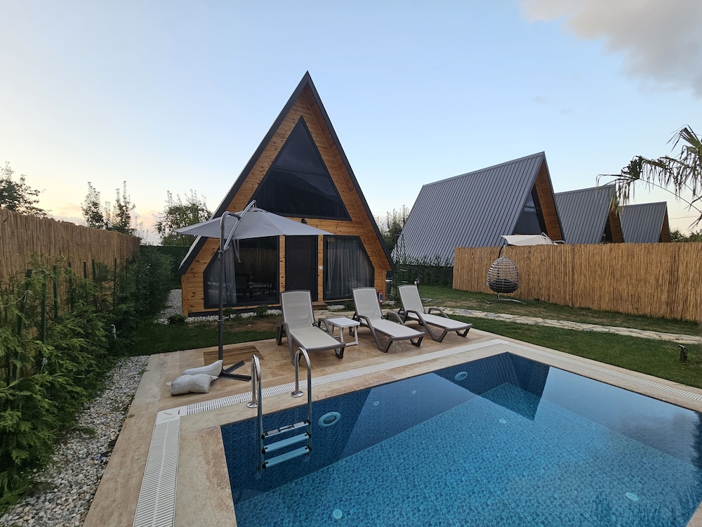 Teona Kartepe Bungalov - Image 33