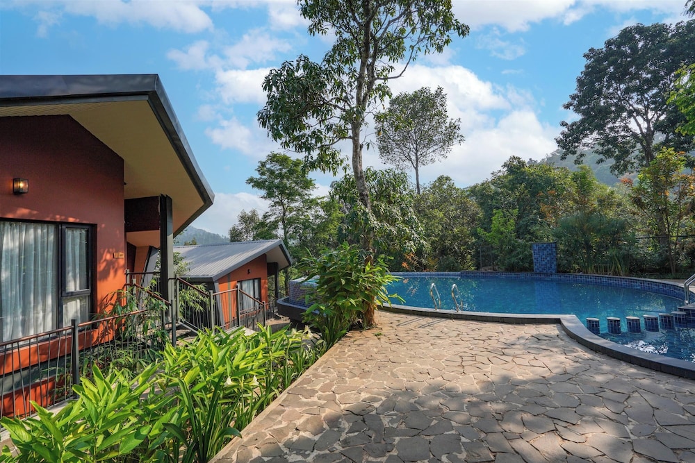 Vyna Hillock Resort and Spa