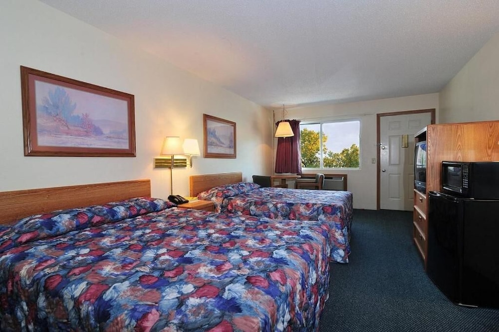 Wisconsin Dells Vacations - Fields Park Motel - Property Image 24