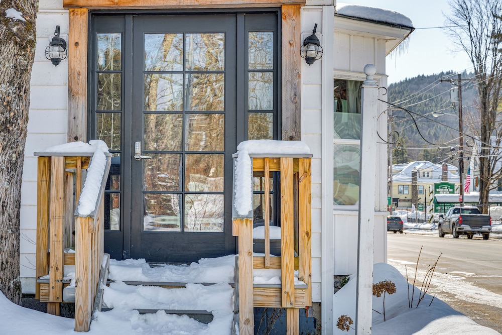 Walkable North Woodstock Home on Main Street!