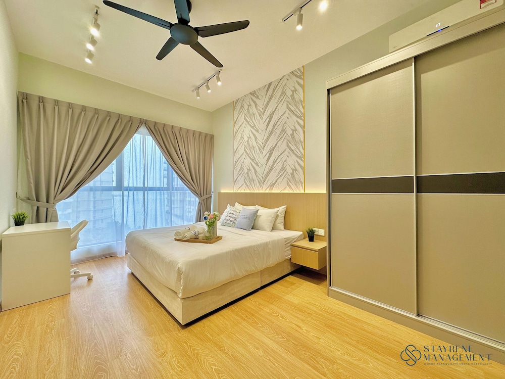 Country Garden Danga Bay Sea View Homestay by Stayrene