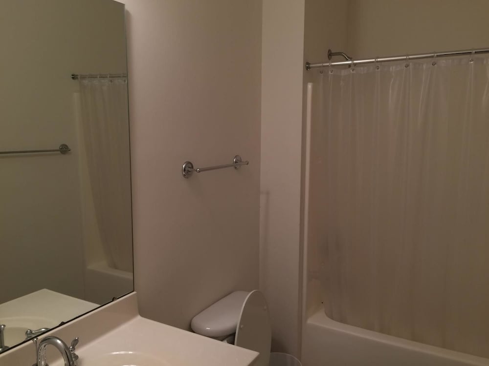 1302 Crow Creek Drive - Property Image 6