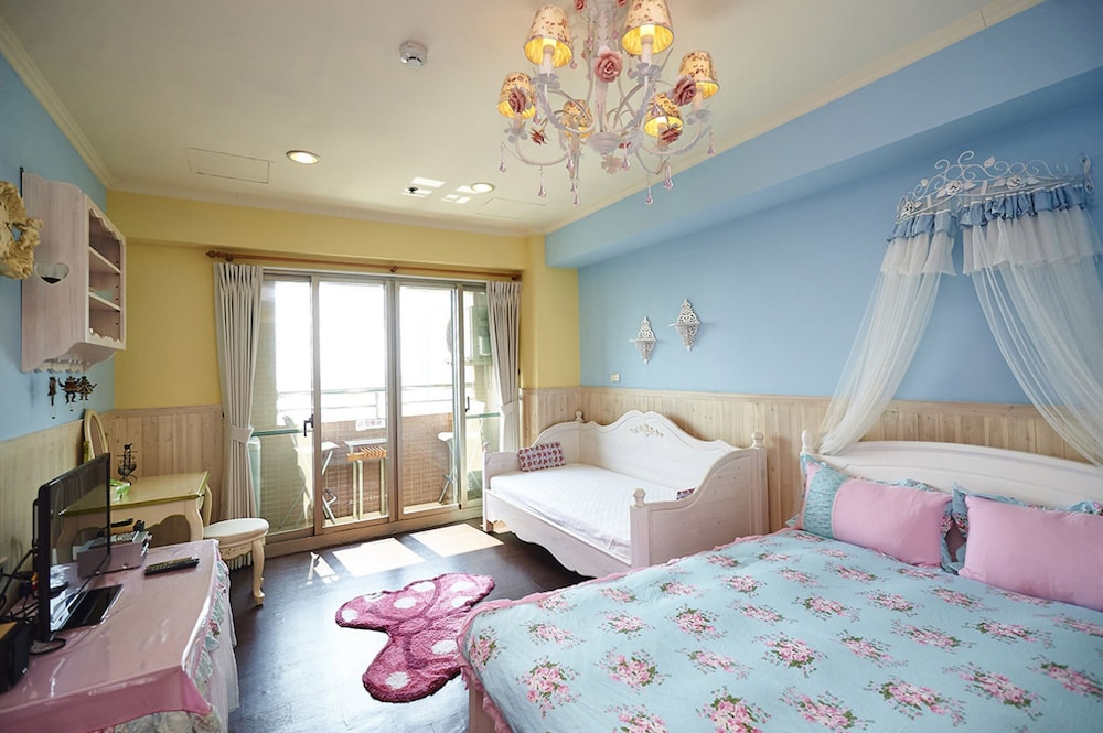MB House