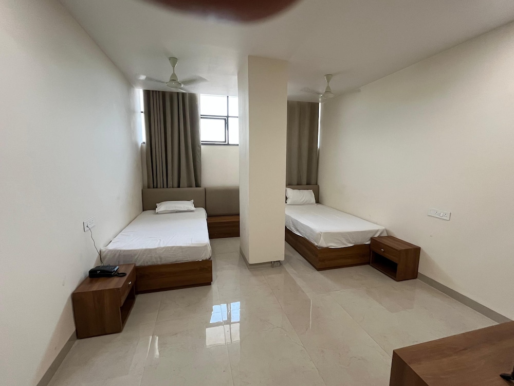 Hotel Tilak
