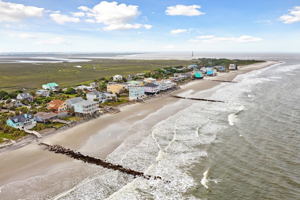 Oceanfront w Pool Panoramic Deck Views 5bdr Folly Ocean Breeze by Avantstay