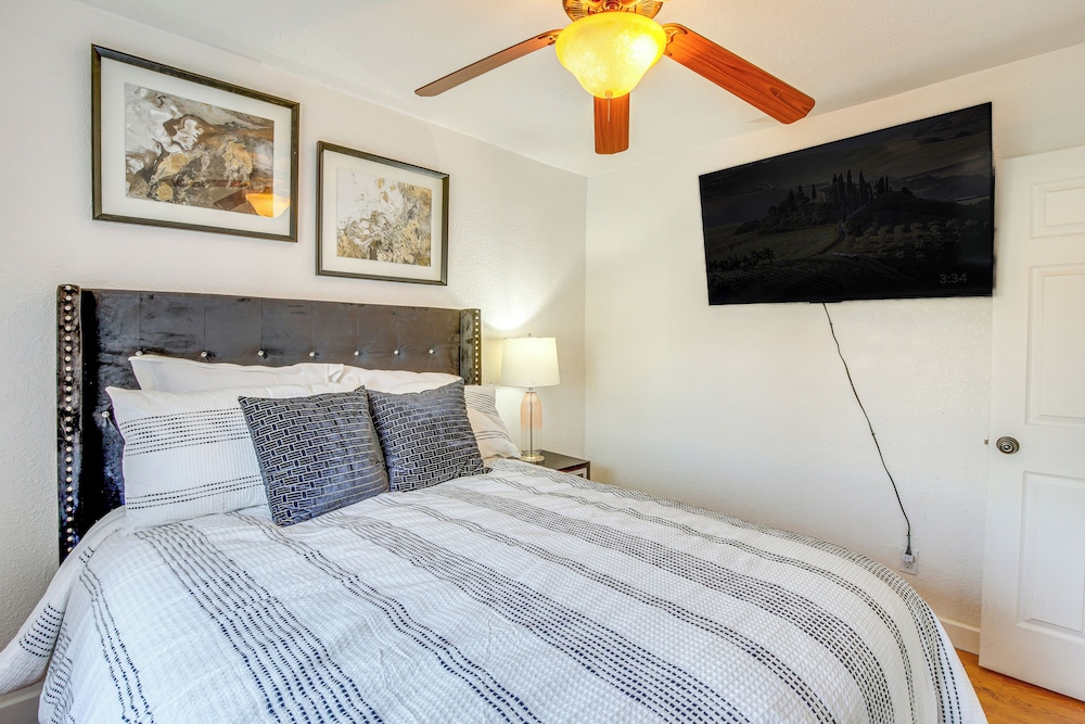 13 Mi to Downtown El Paso: Home w/ Game Room & Bar