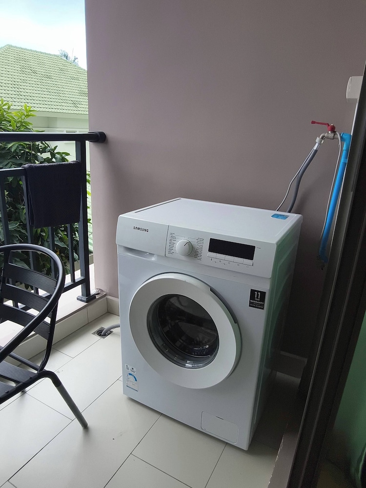 Luxurious Pattaya Apartment With Pool Access