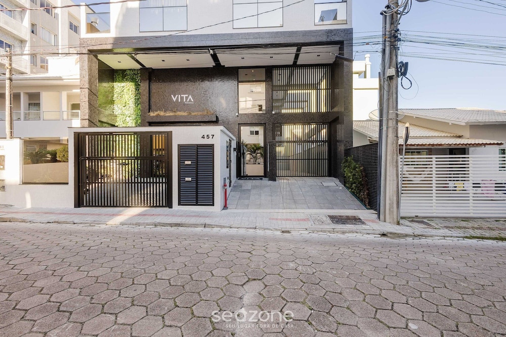 2BR apt w/ Grill 600m From the Beach Vre102
