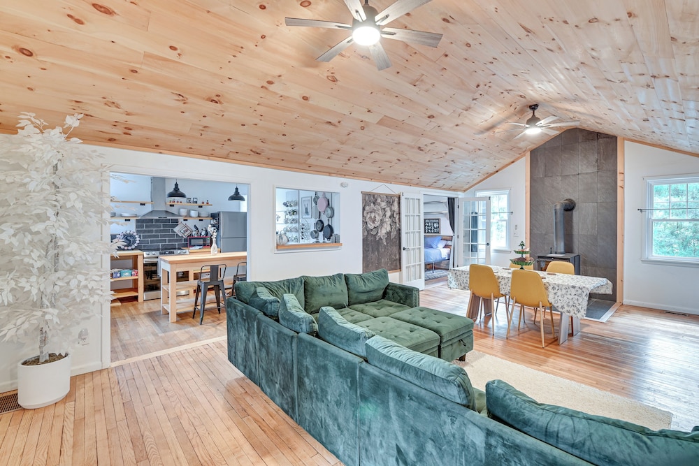 Ice Fish, Snowshoe & Ski: Group Getaway in Summit