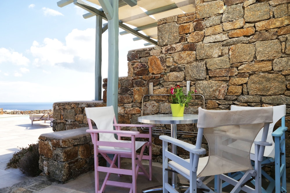 Niriides Homes & Villas
