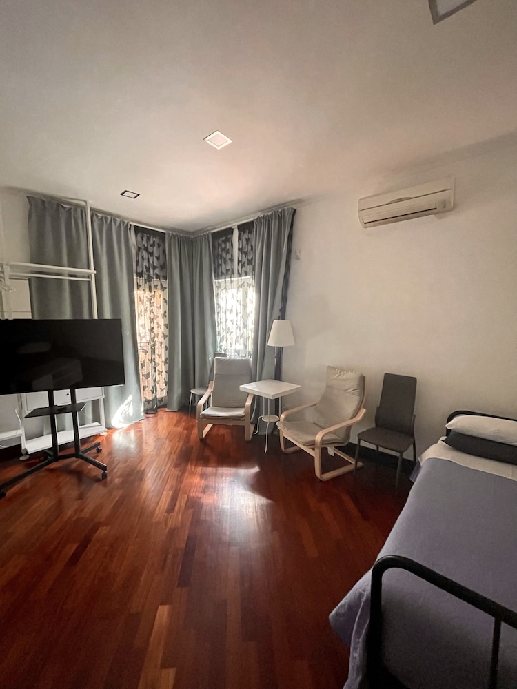 Garden of Rome Guesthouse