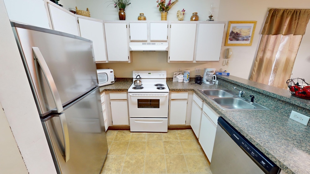 River Oaks 58b 2 Bedroom Condo