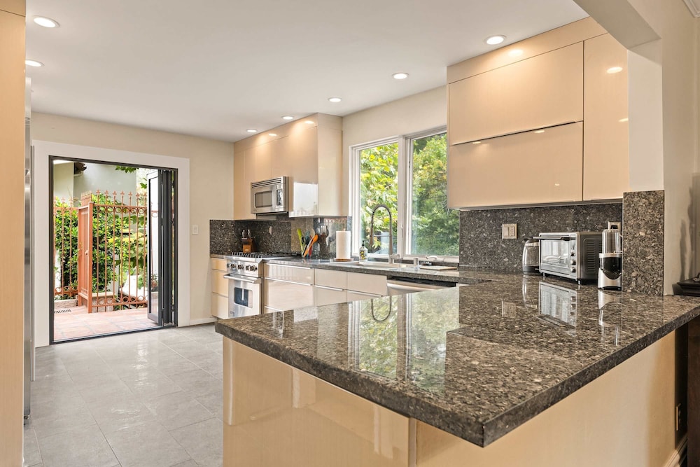 Allura Studio City Mediterranean With Private Pool