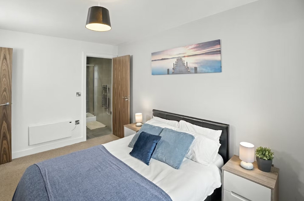 Inviting 2-bed Apartment in Manchester
