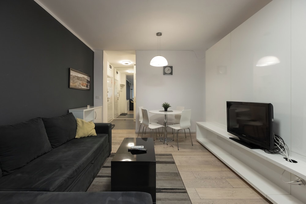 Central Studio Apartments
