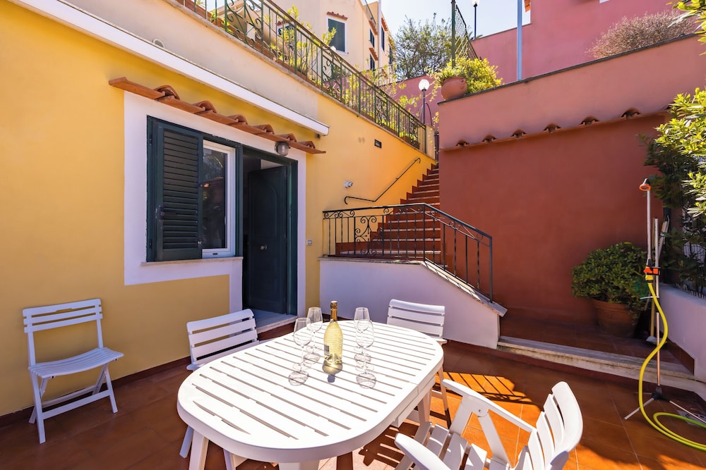 Heavenly Terrace by Napoliapartments