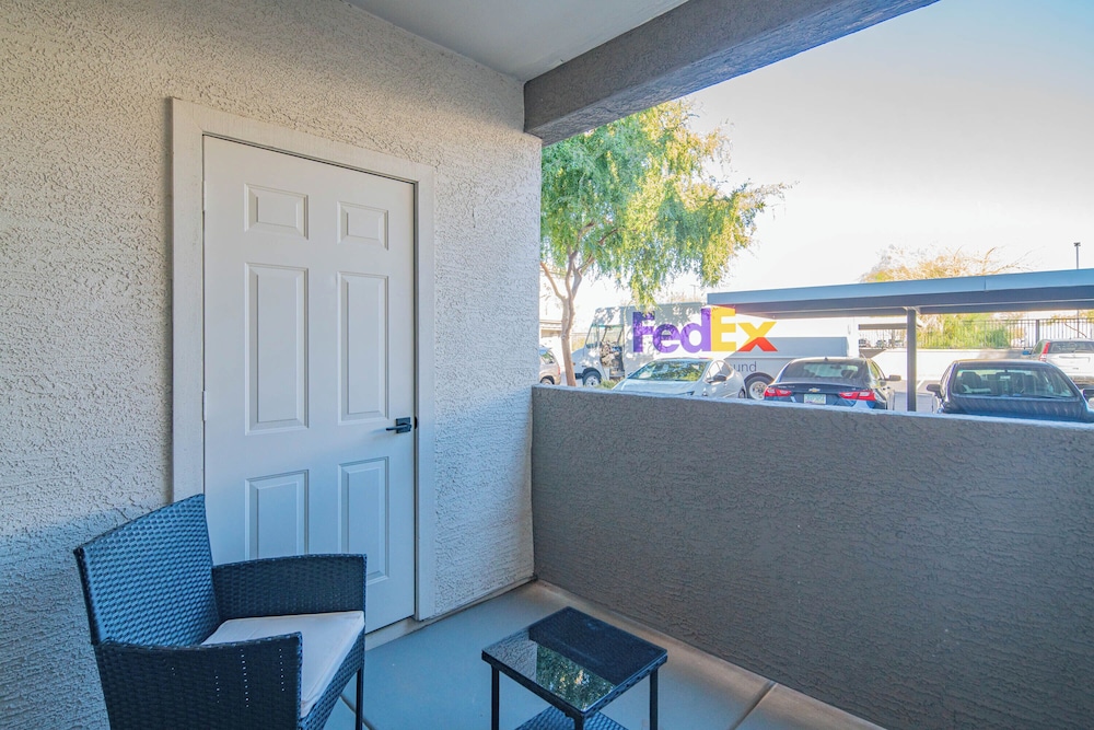 ROVE LIVING/KB - Zone