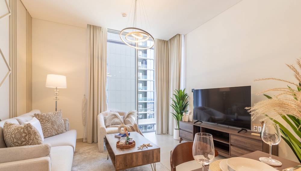 Manzil - 1BR in Sobha Hartland near Burj