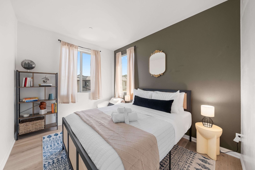 @ Marbella Lane - Curated 5BR in Upscale RMV Haven
