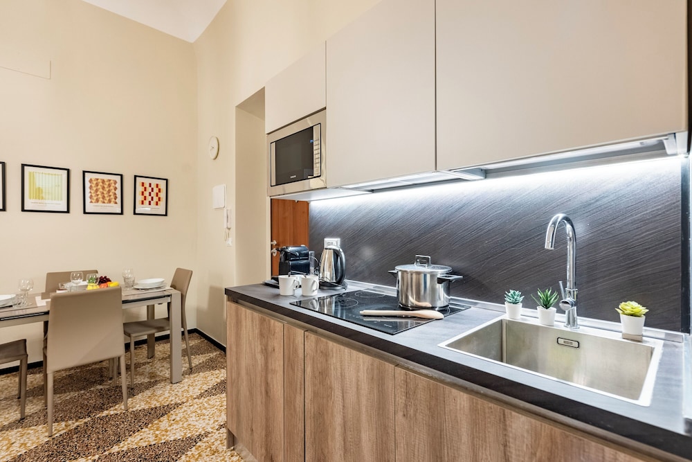 Lovely Flat In Genova Historic Center Apartments