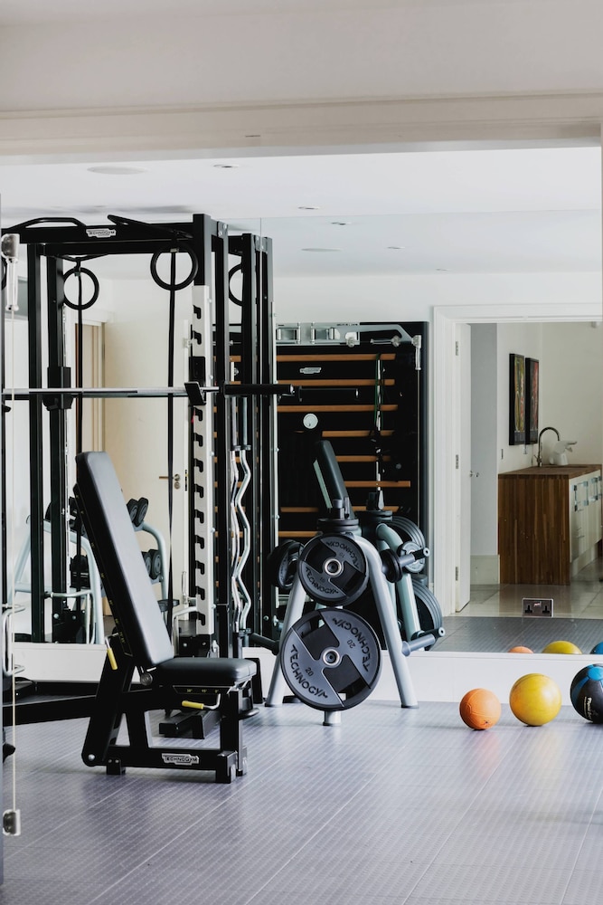 Priory Road by Onefinestay