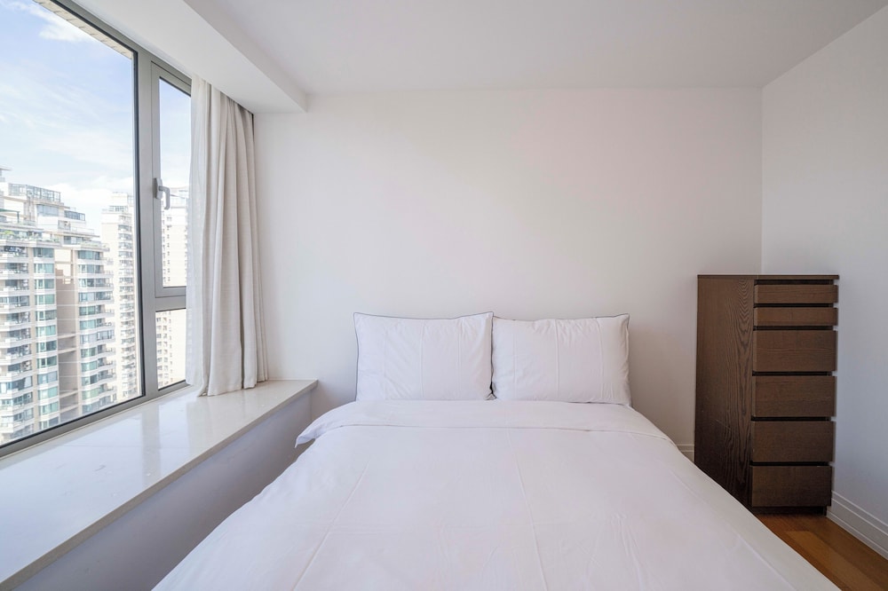 Tyms Family 3BR 2BA Apt Xujiahui Metro