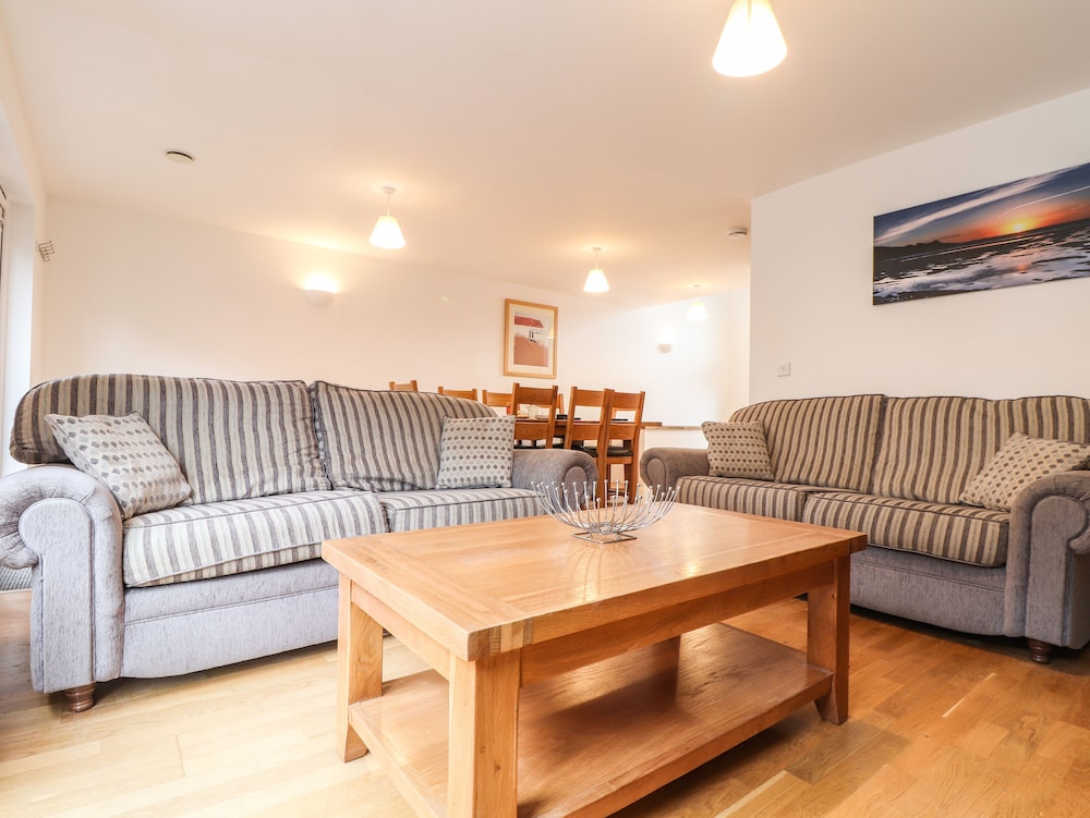 11 Towan Valley