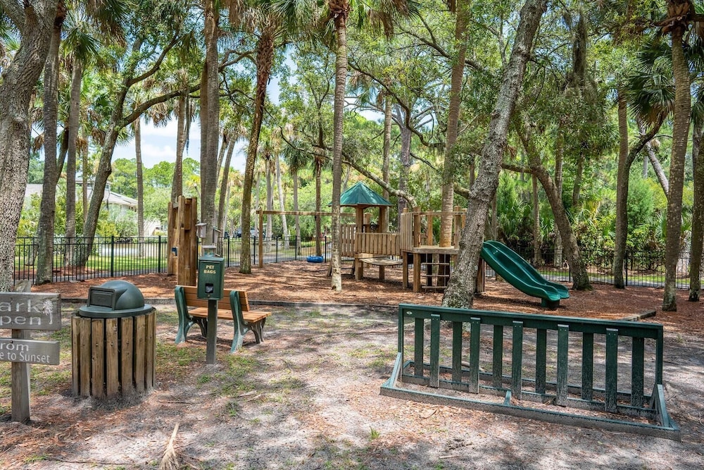Beautifully Updated 3-bed, 2-bath Oceanfront Retreat