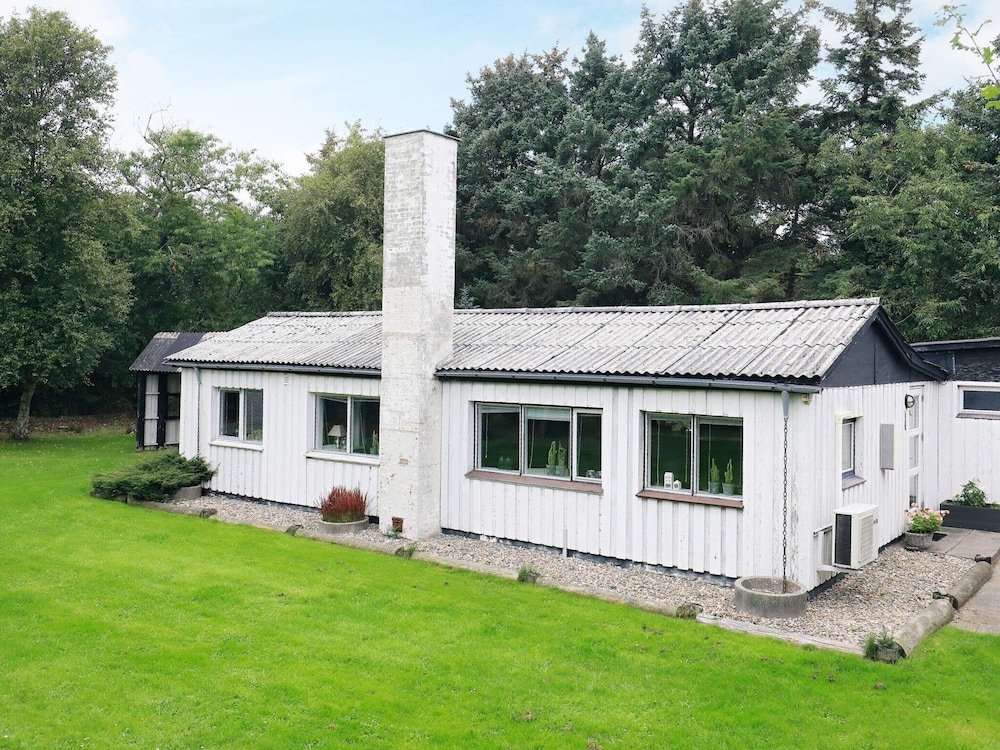 6 Person Holiday Home in Blavand