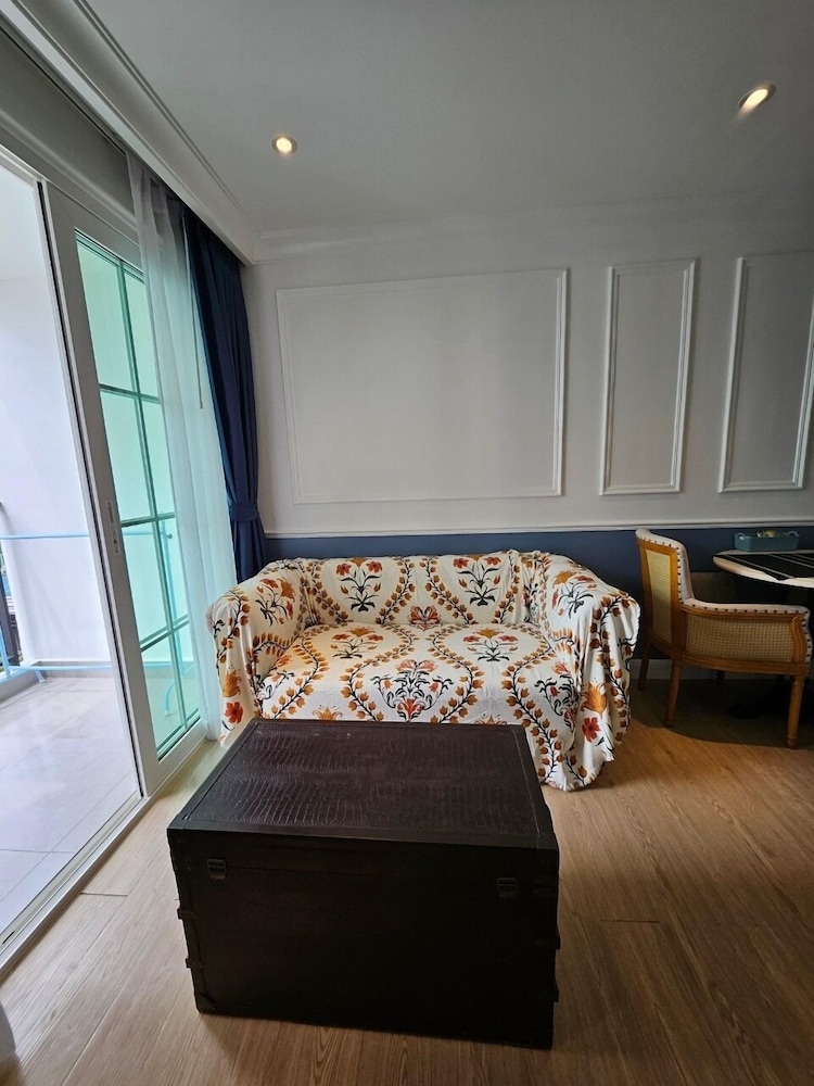 Residence Seven Sea Cote Na Chom Thian