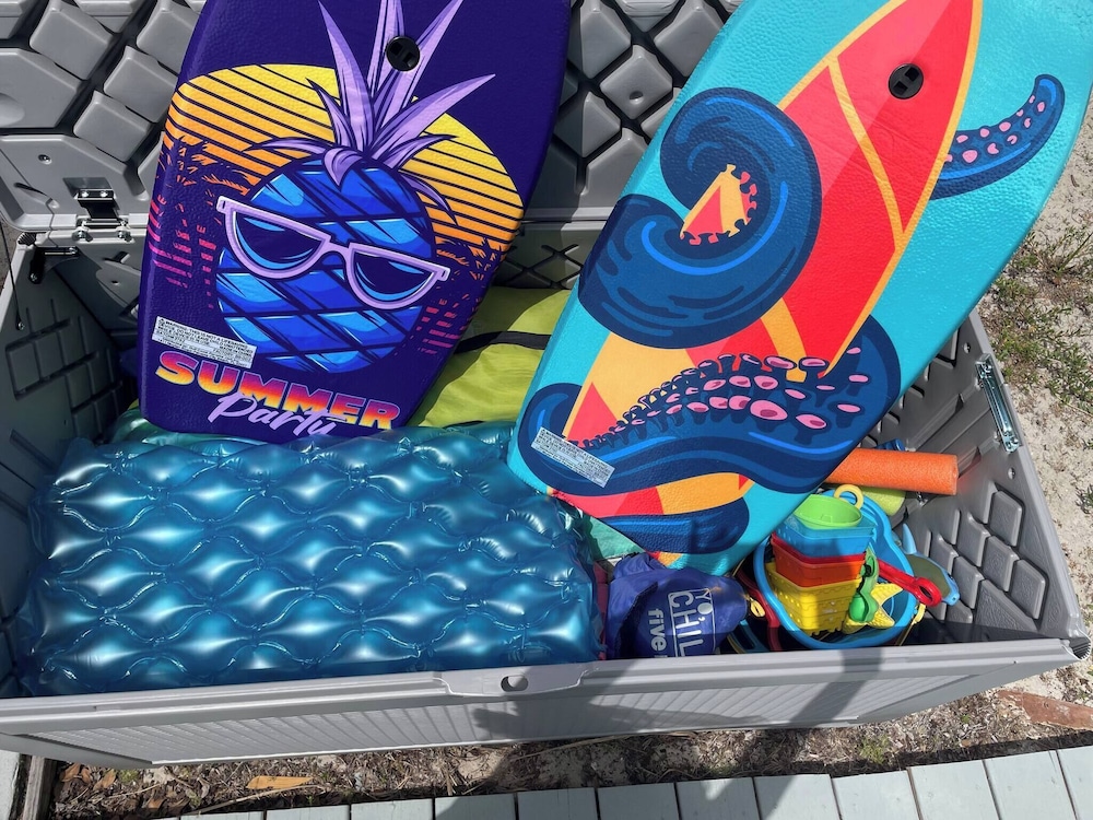 6035 Rookery 3 Dog Yes, Beach Supplies, 2 Pools
