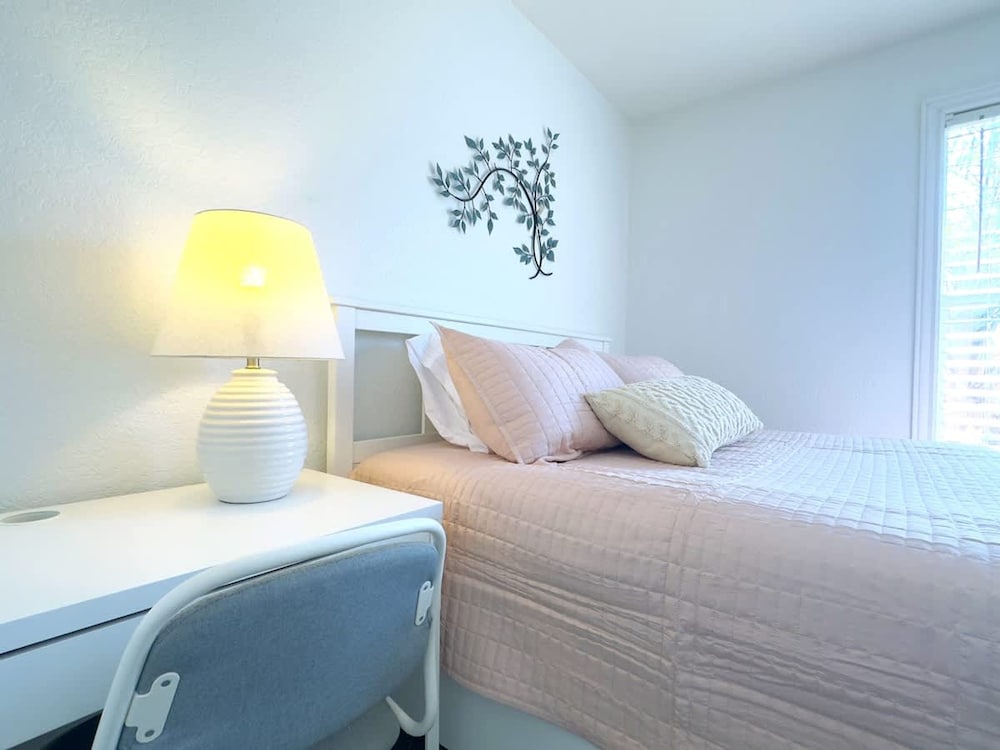 Modern 4BR Home in Regal Palms Resort Near Disney
