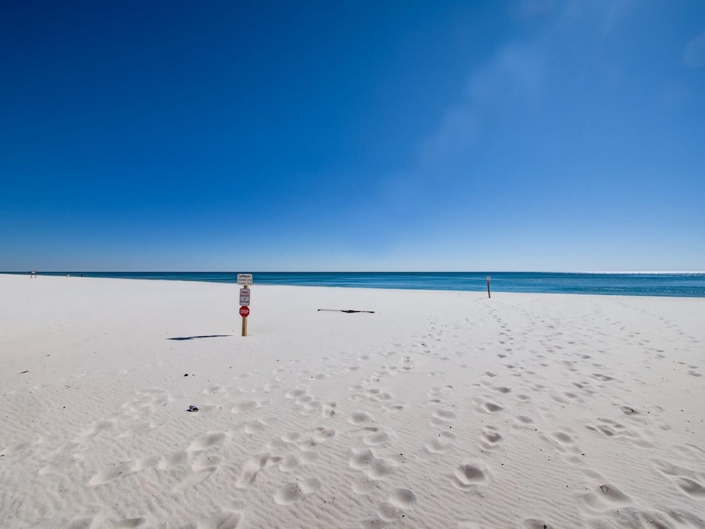 Ground Floor Condo Walking Distance to the Beach view 5