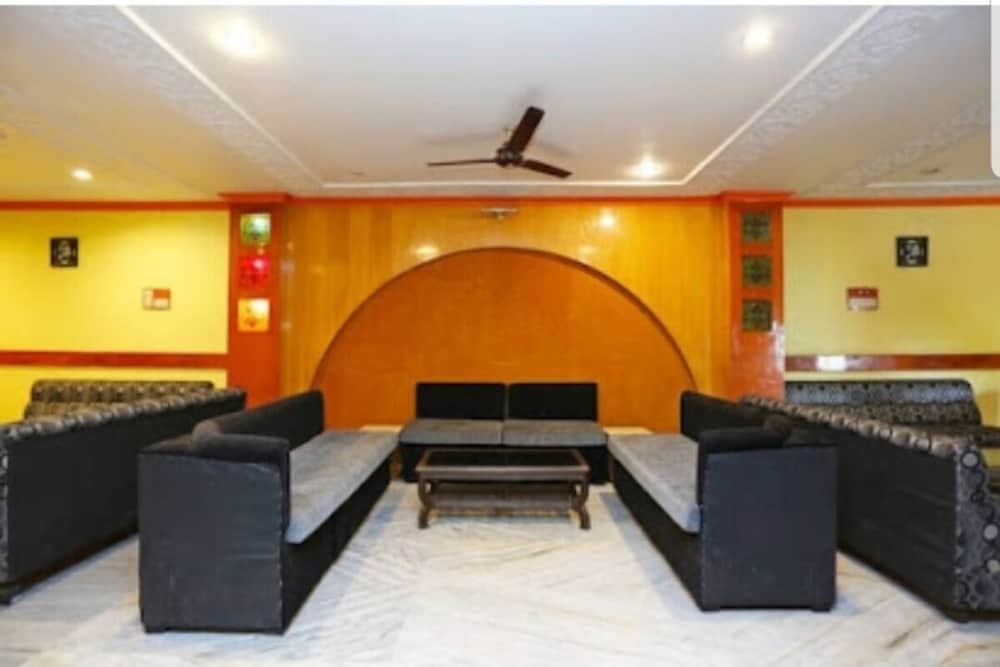 Goroomgo Sharda Regency Raipur view 5