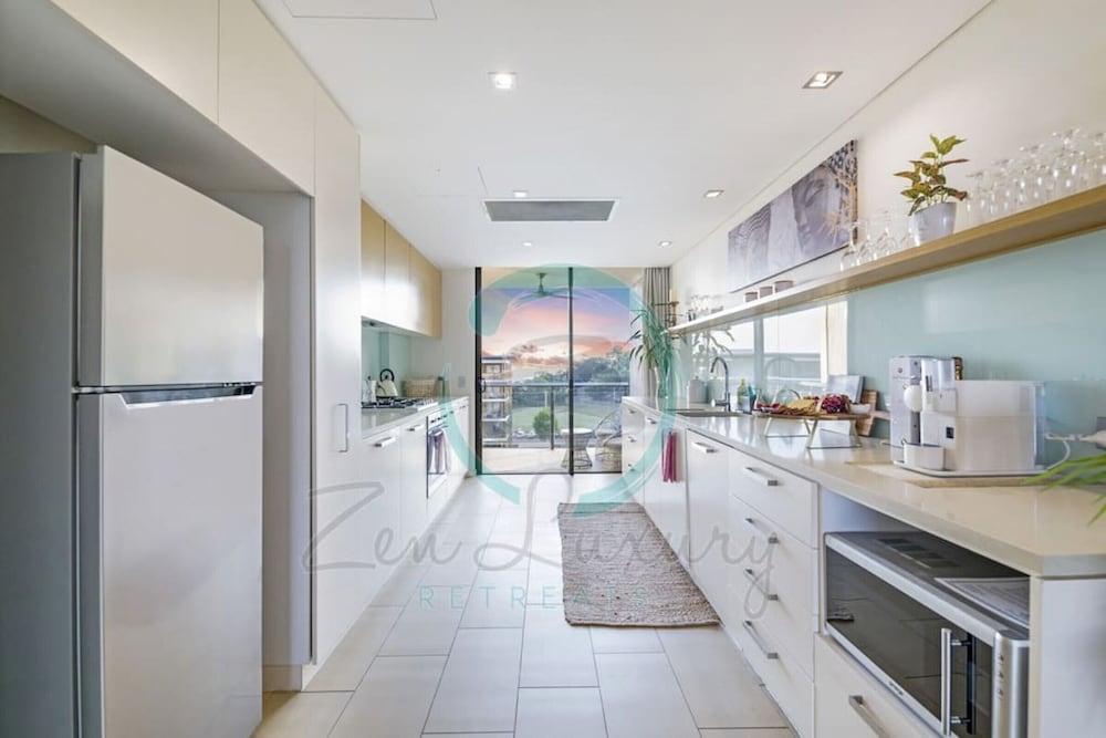 ZEN PENINSULA - 3 BR Waterfront Apt