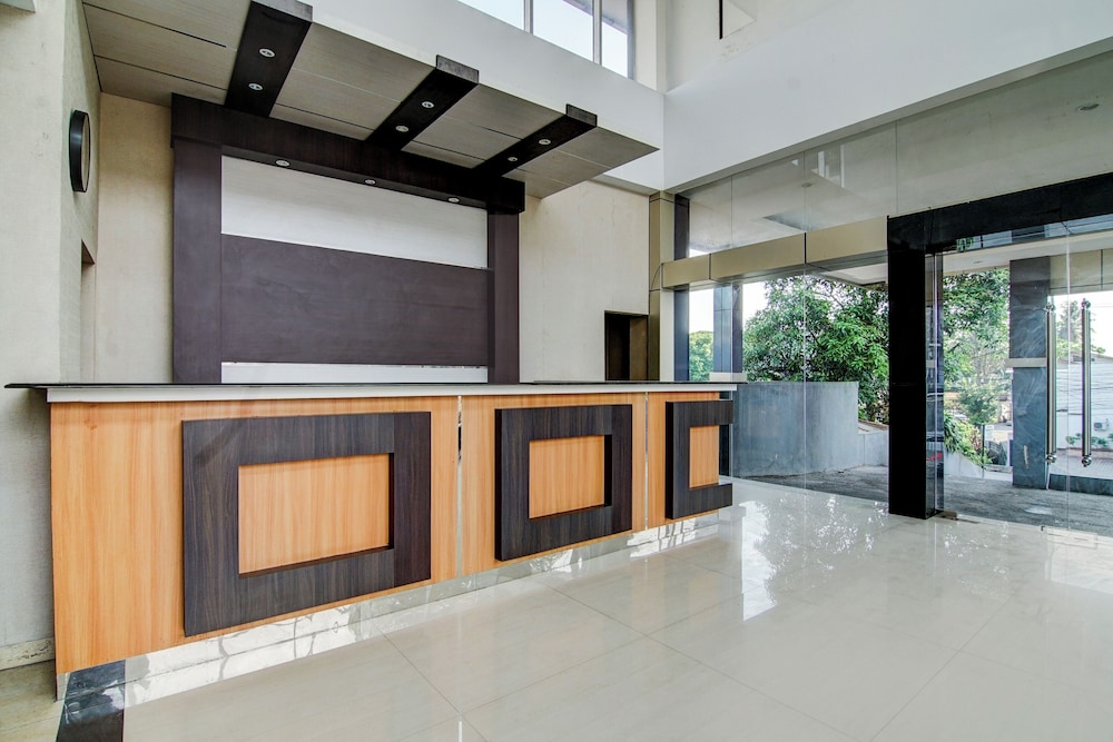 Townhouse Oak Pekanbaru near Mall Pekanbaru formerly Hotel Grand Sahara