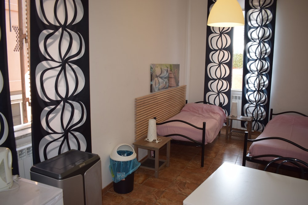 Rose Santamaria Residence - Hostel