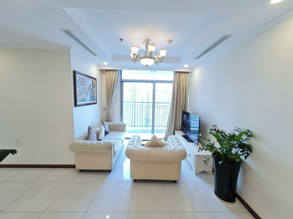Nice Luxury Apartments Vinhome Central