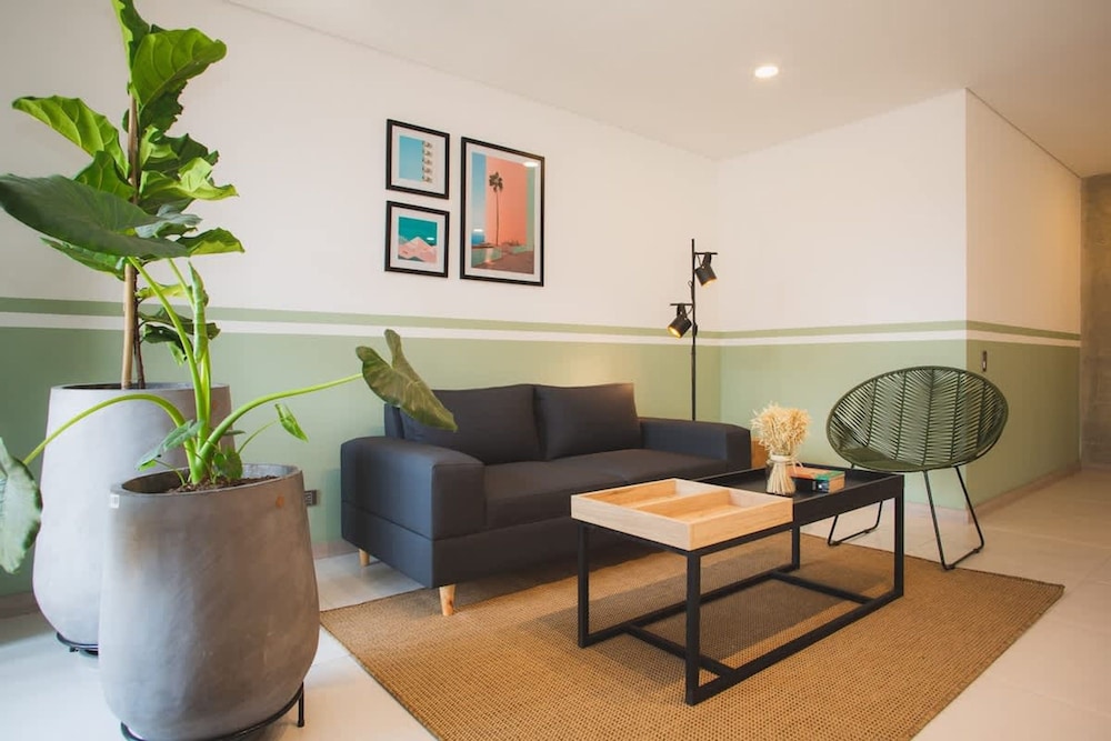 Perfect 3 BR in Laureles in Medell n