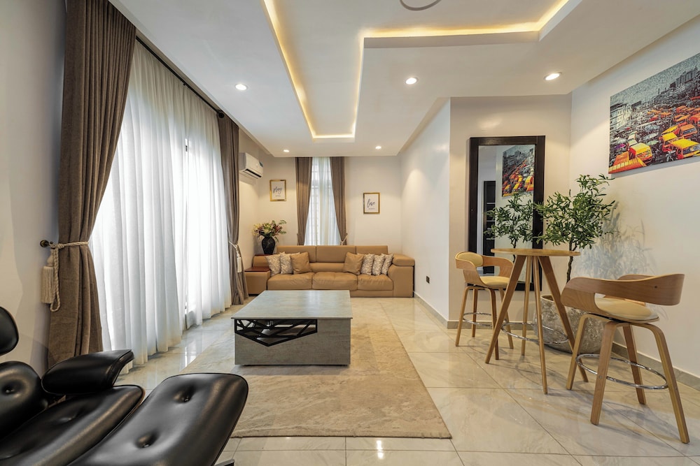 George Residence Ologolo Lekki