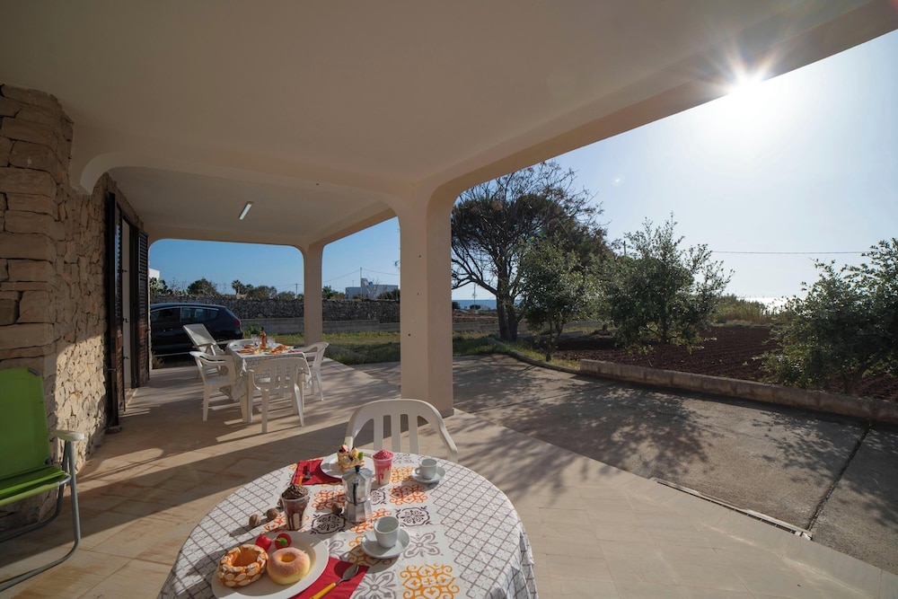 La Conchiglia di Torre Vado With Sea View
